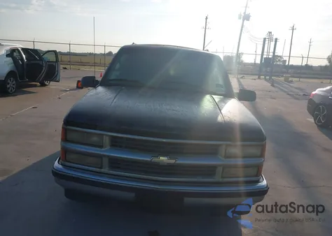 1999 Chevrolet Tahoe Lt z USA, uszkodzony, nr VIN 1GNEC13R8XJ502389